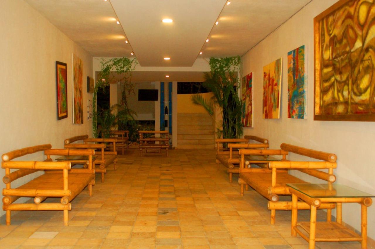 Axkan Tulum Luaran gambar