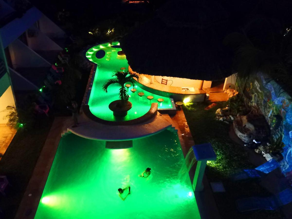 Axkan Tulum Luaran gambar